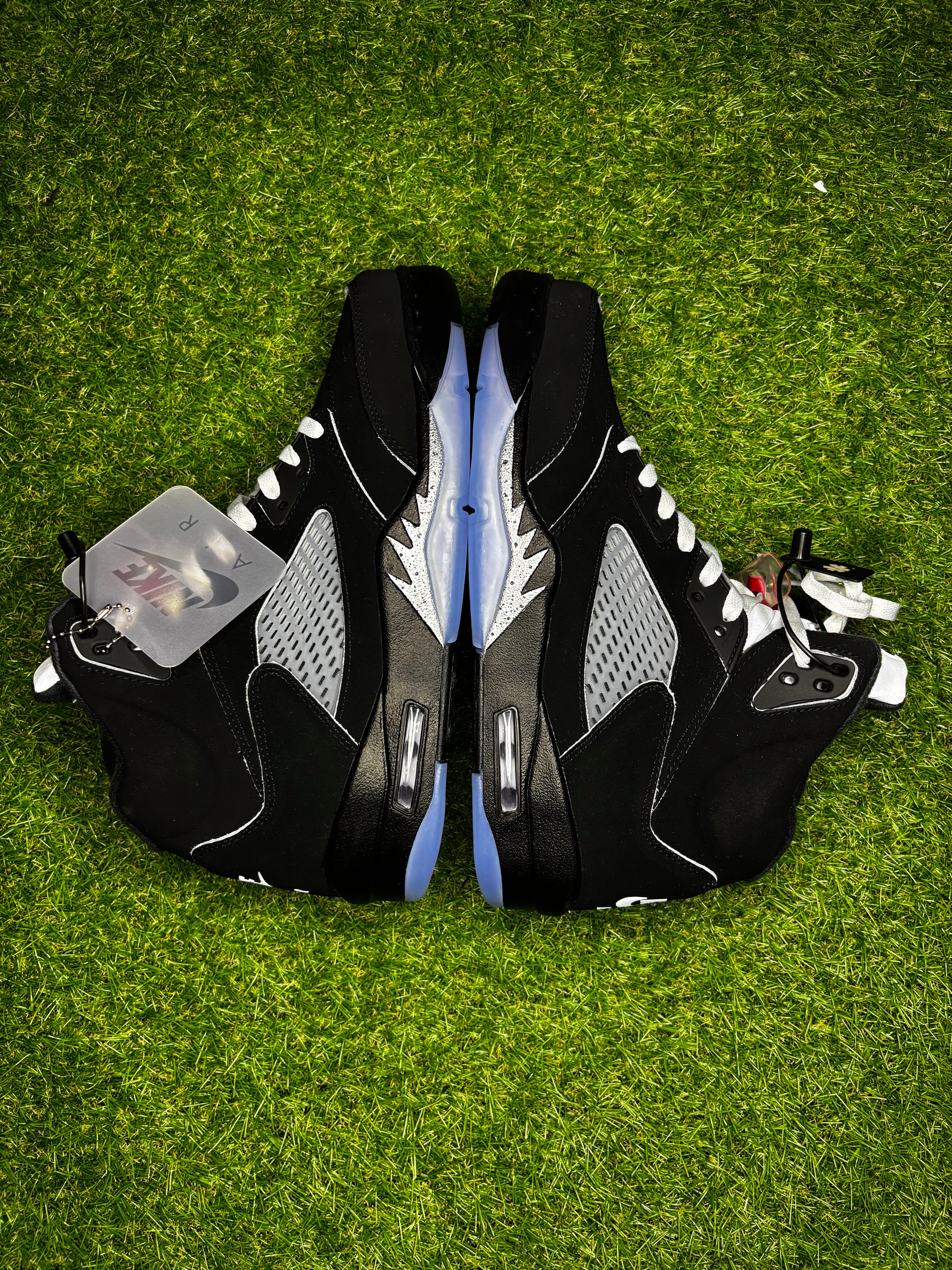 Air Jordan 5 Retro 'Metallic Black Reimagined'