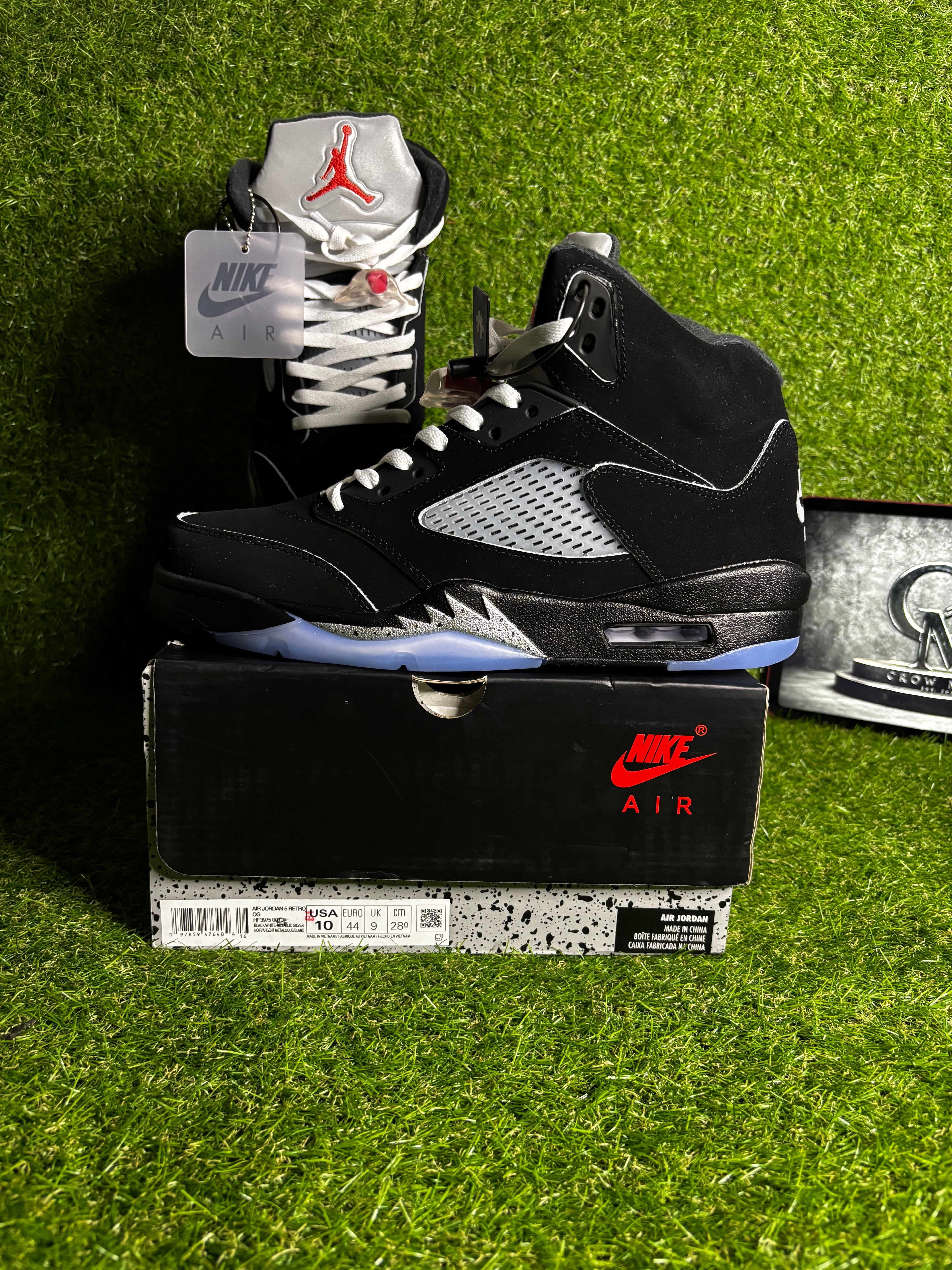Air Jordan 5 Retro 'Metallic Black Reimagined'